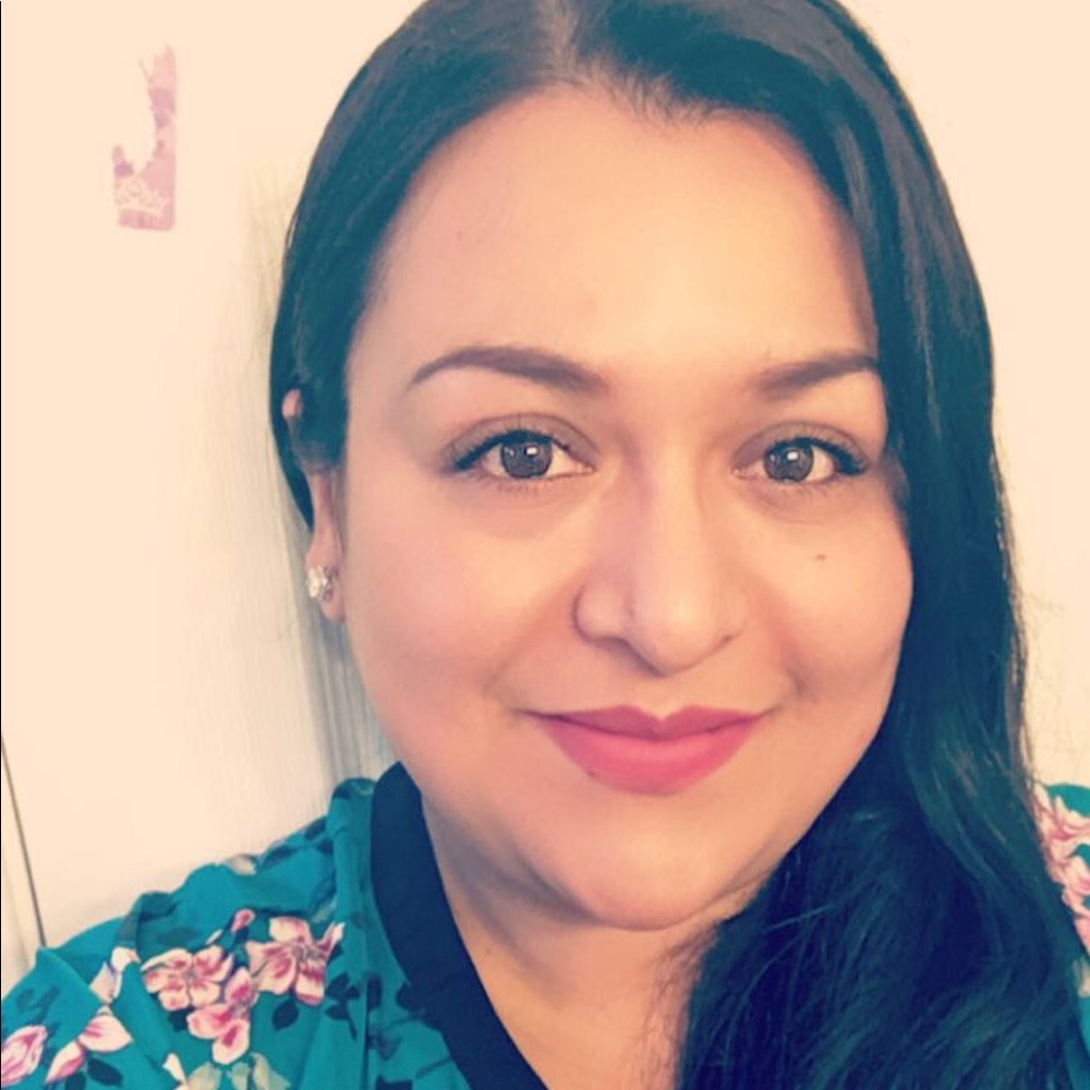 Meet your Posher, Cristina